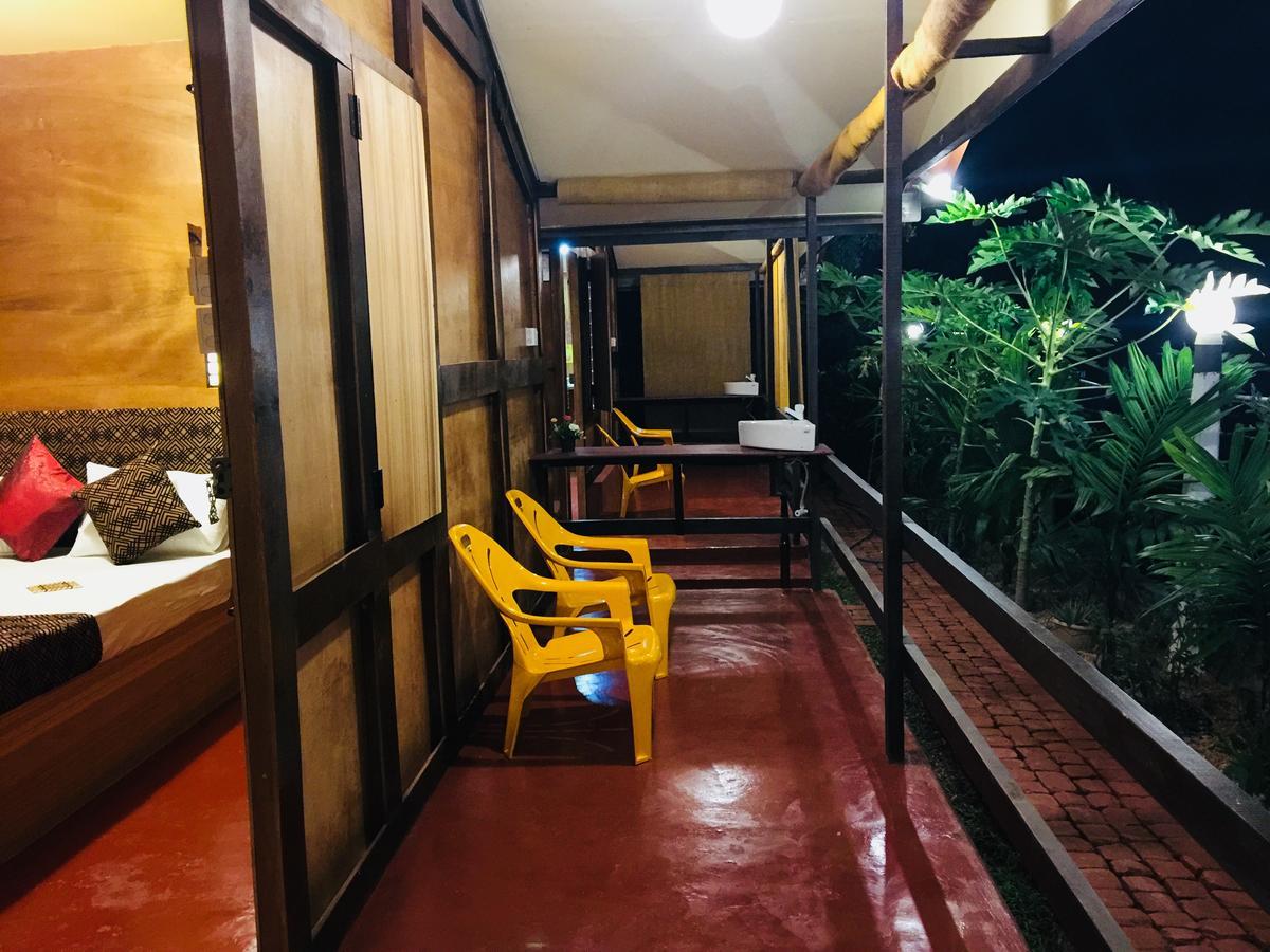 Woody Cabana Trincomalee Exterior foto